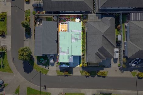 Photo of property in 6 Reserva Crescent, Kumeu, 0810