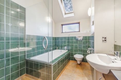 Photo of property in 65a Beresford Street, Bayswater, Auckland, 0622