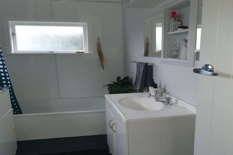 Photo of property in 1a Campbell Street, Waiuku, 2123