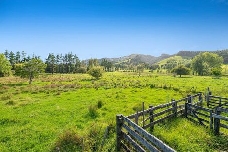 Photo of property in 2832 Kaipara Coast Highway, Glorit, Warkworth, 0984