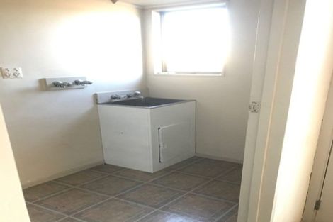 Photo of property in 9 Colonial Place, Kelvin Grove, Palmerston North, 4414