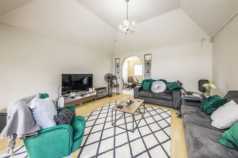 Photo of property in 1/1 Peguero Place, Totara Heights, Auckland, 2105