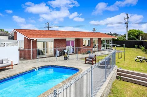 Photo of property in 1/134 Arran Road, Browns Bay, Auckland, 0630