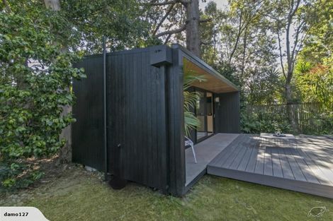 Photo of property in 3 George Avenue, Herald Island, Auckland, 0618