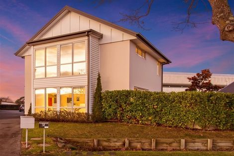 Photo of property in 38 John Campbell Crescent, Hillmorton, Christchurch, 8024