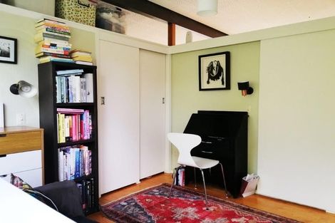 Photo of property in 10 Paramu Avenue, Birkdale, Auckland, 0626