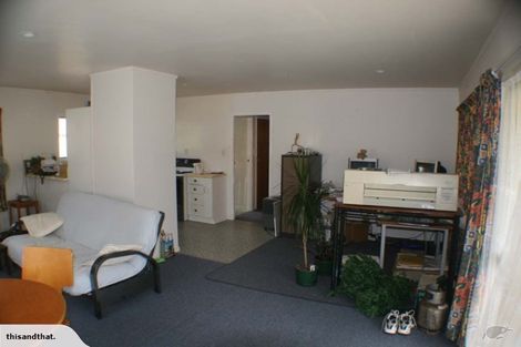 Photo of property in 1/133 Shakespeare Road, Milford, Auckland, 0620