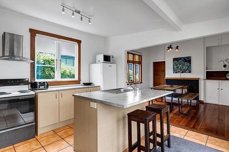 Photo of property in 193 Saint Aubyn Street, New Plymouth, 4310