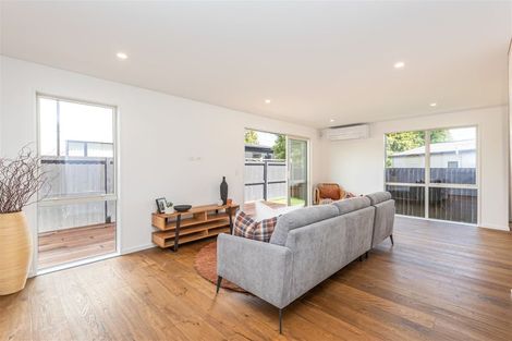 Photo of property in 2/179 Weston Road, St Albans, Christchurch, 8052