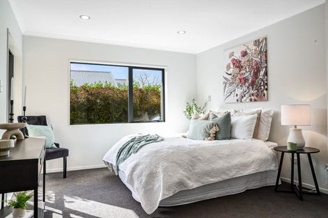 Photo of property in 16 Twin Willow Close, Cambridge, 3434