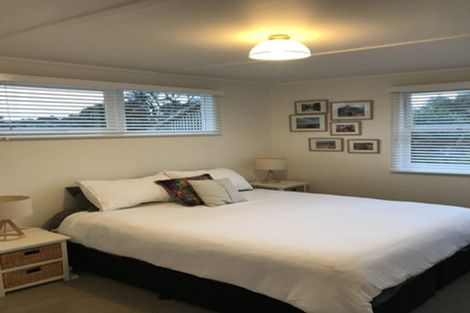 Photo of property in 31 Hillcrest Road, Hatfields Beach, Orewa, 0931