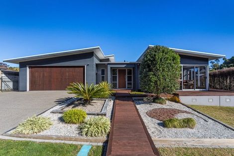 Photo of property in 27 The Fairway, Whakatane, 3120