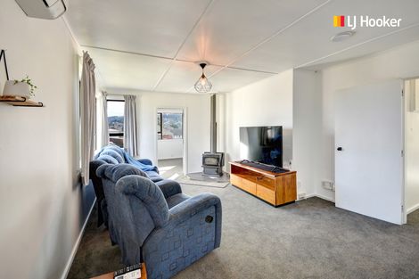Photo of property in 21 Burgess Street, Green Island, Dunedin, 9018