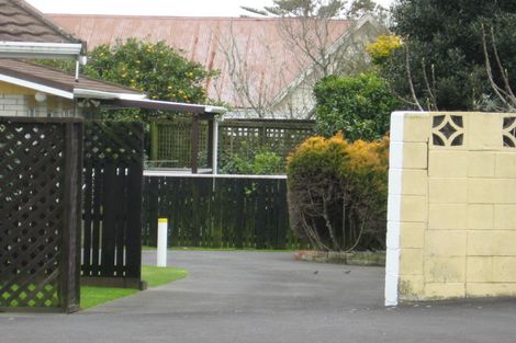 Photo of property in 1/198 Tukapa Street, Westown, New Plymouth, 4310