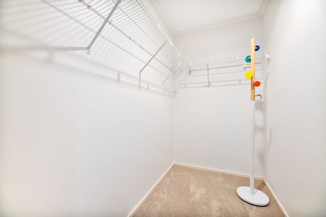 Photo of property in 32 Lomas Way, Albany, Auckland, 0632