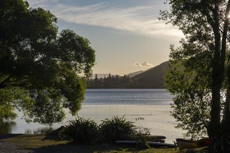 Photo of property in 43 Arrowtn-lke Hayes Road, Lake Hayes, Queenstown, 9371