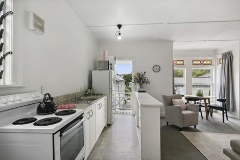 Photo of property in 96 Pirie Street, Mount Victoria, Wellington, 6011