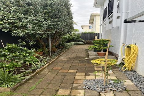 Photo of property in 3/4 Frater Avenue, Milford, Auckland, 0620