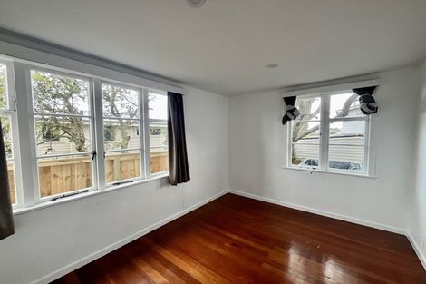 Photo of property in 6a Onewa Road, Northcote Point, Auckland, 0627