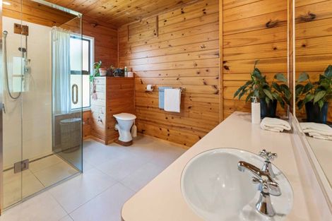 Photo of property in 5 Wi Tupaea Road, Waihau Bay, Opotiki, 3199