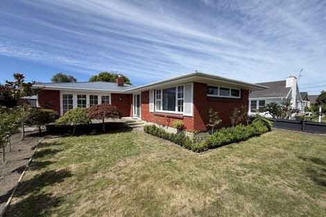 Photo of property in 8 Ambleside Drive, Burnside, Christchurch, 8053