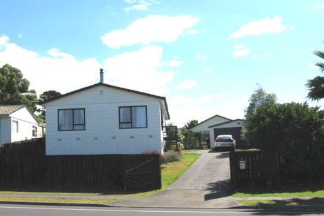 Photo of property in 19 Caribbean Drive, Unsworth Heights, Auckland, 0632