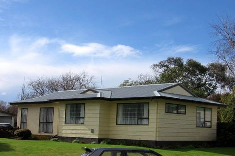Photo of property in 14 Humphries Place, Awapuni, Palmerston North, 4412