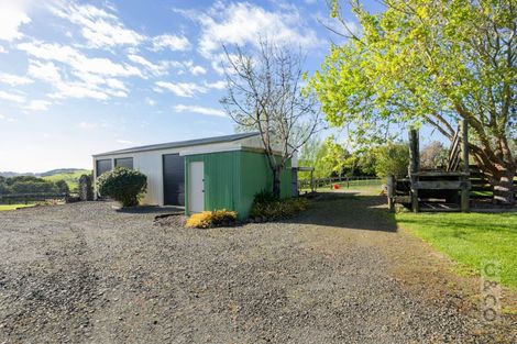 Photo of property in 1224 State Highway 16, Waimauku, 0883