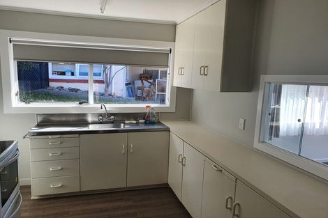 Photo of property in 2/15 Kayeleen Place, Cockle Bay, Auckland, 2014