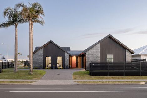 Photo of property in 46 Montiicola Drive, Papamoa Beach, Papamoa, 3118