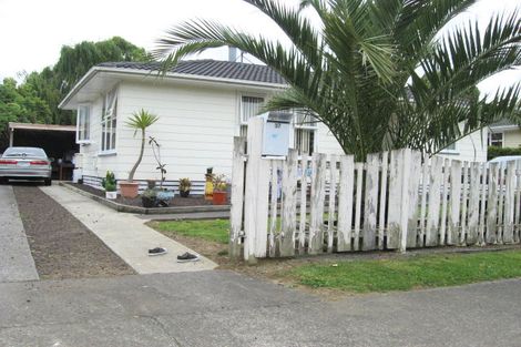 Photo of property in 37 Corsair Crescent, Mangere, Auckland, 2022