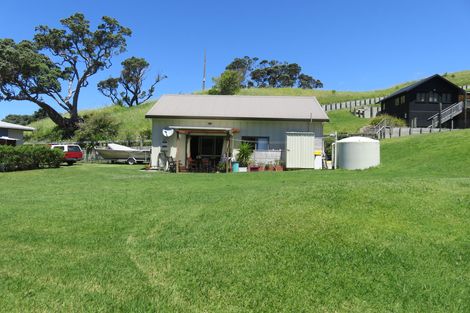 Photo of property in 18 Motutara Road, Oakura, Hikurangi, 0184
