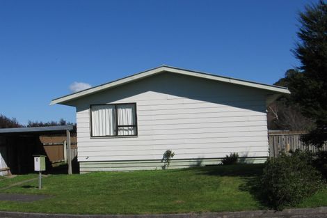 Photo of property in 2 Kowhai Grove, Featherston, 5710