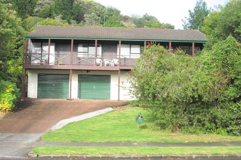 Photo of property in 54 Glennandrew Drive, Half Moon Bay, Auckland, 2012