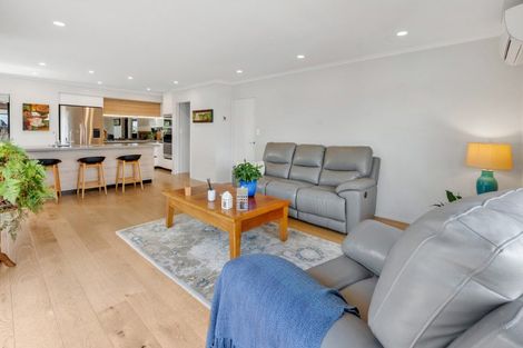 Photo of property in 1/56 Aberfeldy Avenue, Highland Park, Auckland, 2010