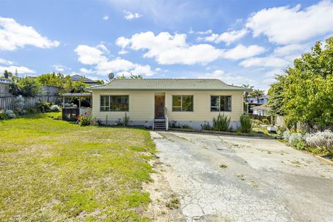 Photo of property in 11 Lori Place, Massey, Auckland, 0614