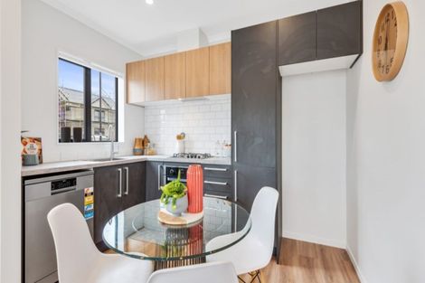 Photo of property in 37 Nganui Avenue, Takanini, 2112