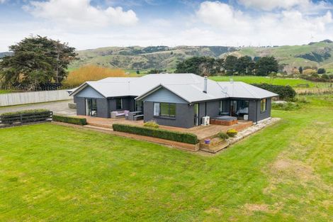 Photo of property in 52 Centre Road, Aokautere, Palmerston North, 4471