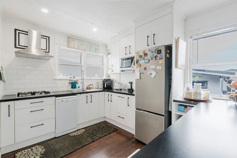 Photo of property in 4 Bremridge Place, Melville, Hamilton, 3206