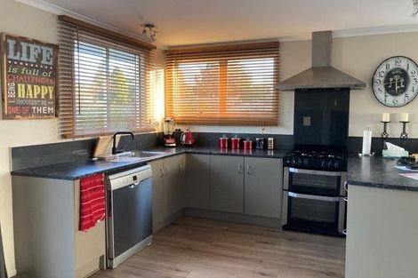 Photo of property in 18 Utuhina Road, Springfield, Rotorua, 3015