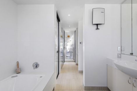 Photo of property in 23a Glendevere Terrace, Redcliffs, Christchurch, 8081