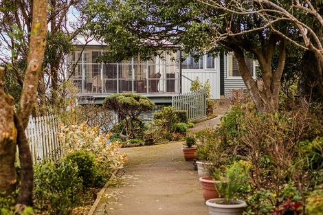 Photo of property in 2 Zetland Street, Highbury, Wellington, 6012