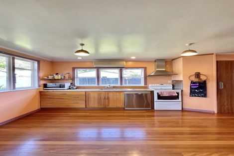 Photo of property in 2 Somme Road, Silverstream, Upper Hutt, 5019