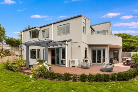 Photo of property in 18 Petrel Lane, Whitby, Porirua, 5024