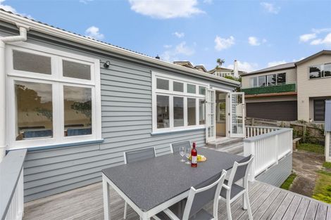 Photo of property in 102 Wexford Road, Miramar, Wellington, 6022