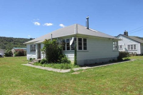 Photo of property in 19 Victory Street, Reefton, 7830