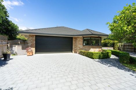 Photo of property in 36 Cranbrook Grove, Waikanae, 5036