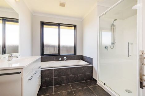 Photo of property in 25 Macdonald Heights, Feilding, 4702