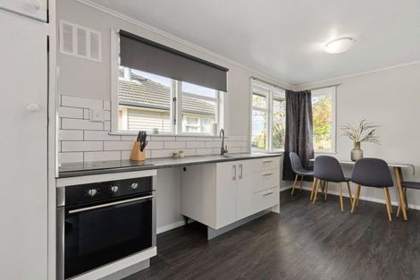 Photo of property in 2 Yeats Crescent, Fairfield, Hamilton, 3214