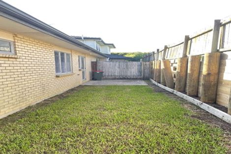 Photo of property in 3 Trelawn Place, Cockle Bay, Auckland, 2014